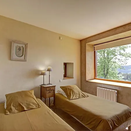 Holiday home Confortable A Saint-etienne, 2 Chambres, Terrasse, Poele A Granules, Proche Commodites - Fr-1-496-38